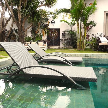 ג'ימבאראן Surga Homestay מראה חיצוני תמונה