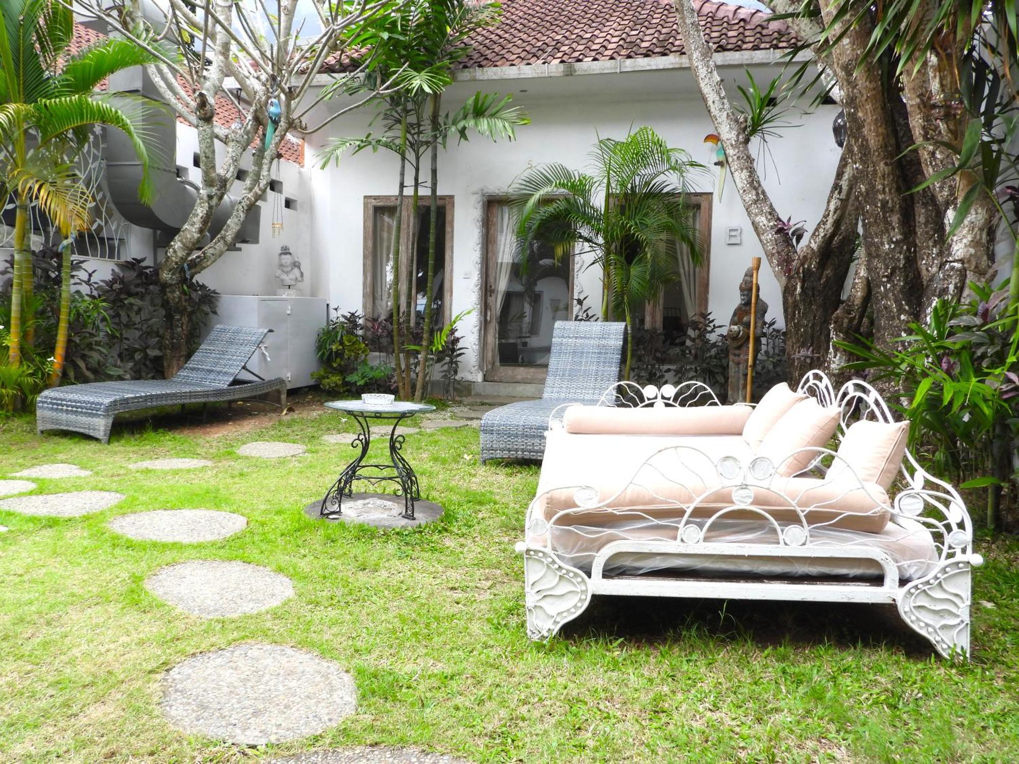 ג'ימבאראן Surga Homestay מראה חיצוני תמונה